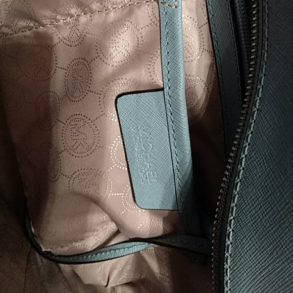 SOLD Authentic NWOT Michael Kors  bag w wallet - Picture 6 of 8